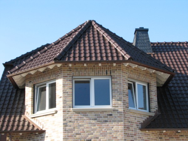 Beratung Planung Dachdecker Bedachungen Steildach Dachziegel Aufsparrendämmung Bauteile Dacheindeckung Schutz fachliche Kompetenz Konzept